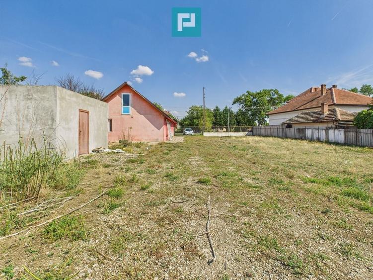 Casă individuală cu 1 camere cu Canalizare în Zimandu Nou