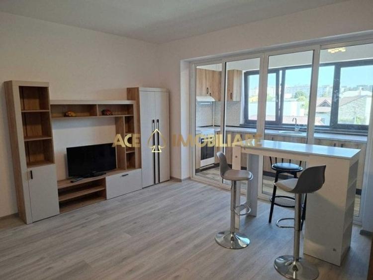 Apartament cu 3 camere decomandat, mobilat în Brâncoveanu