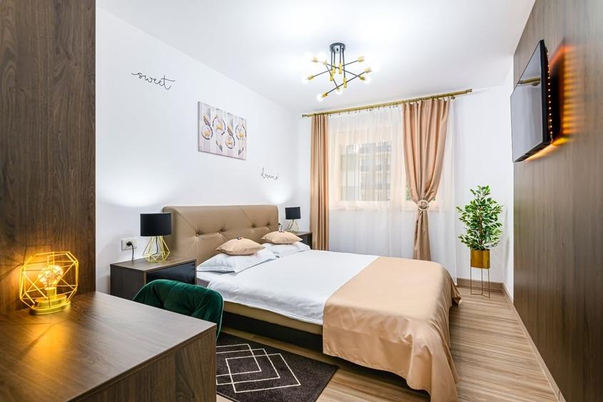 Apartament cu 3 camere decomandat în Central