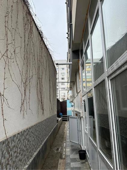 Apartament cu 4 camere decomandat în Dristor