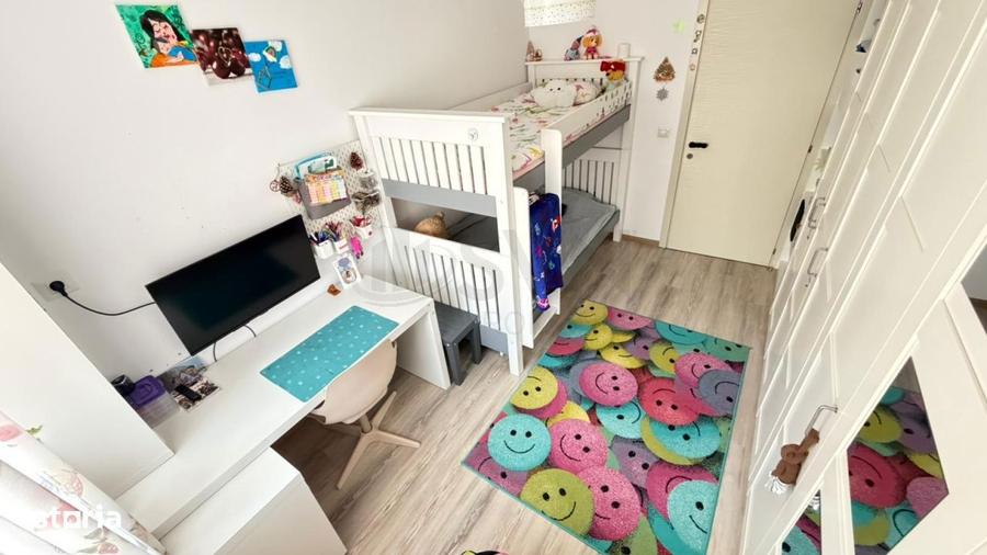 Apartament cu 4 camere decomandat în Pipera