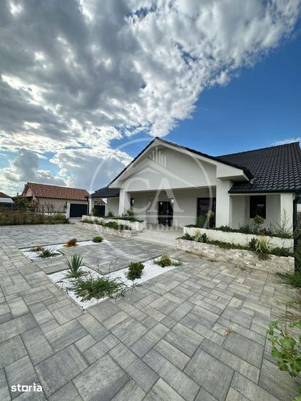 Casă cu 6 camere decomandat cu Teren 498 Mp în Nufărul