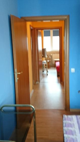 Apartament cu 3 camere semidecomandat în Basarab