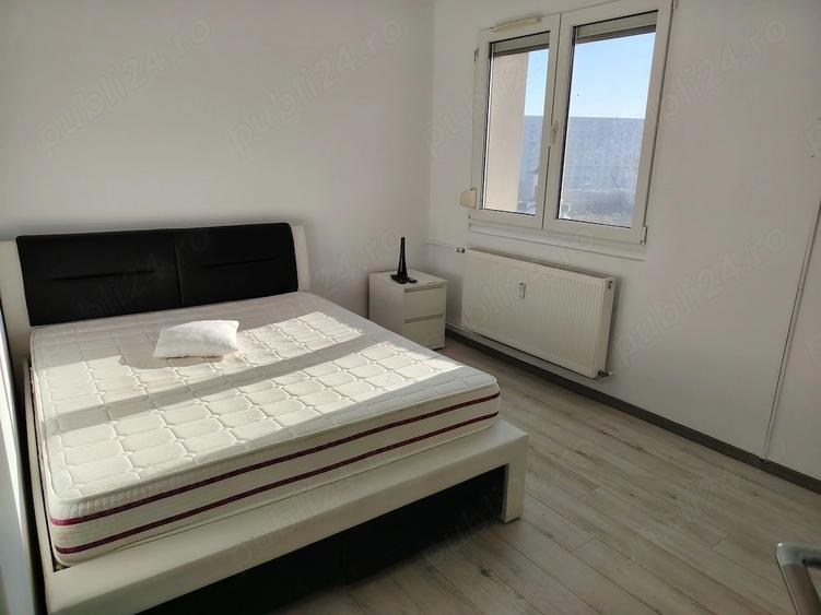 Apartament cu 3 camere semidecomandat în Liviu Rebreanu