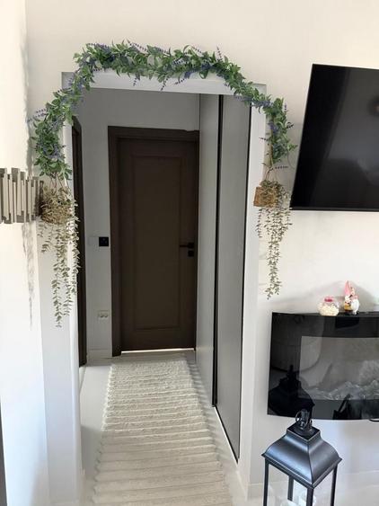 Apartament cu 3 camere decomandat în Calea Moldovei