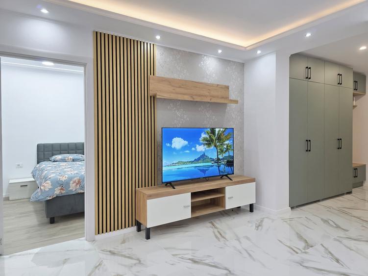 Apartament cu 2 camere decomandat, mobilat în Central