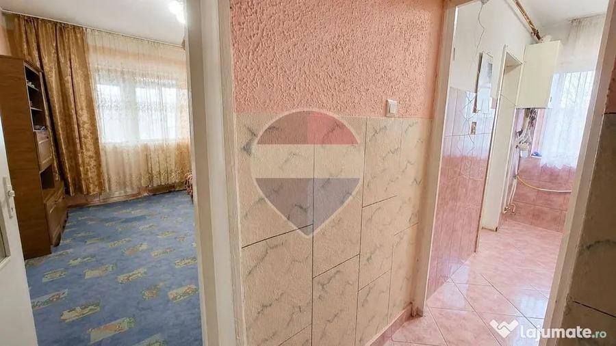 Apartament cu 2 camere nedecomandat în Central