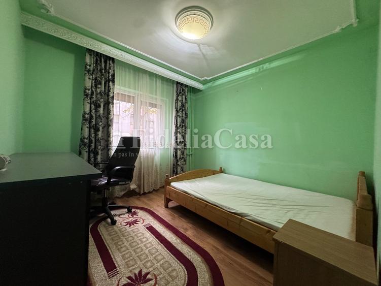 Apartament cu 3 camere decomandat în Târgu Cucu