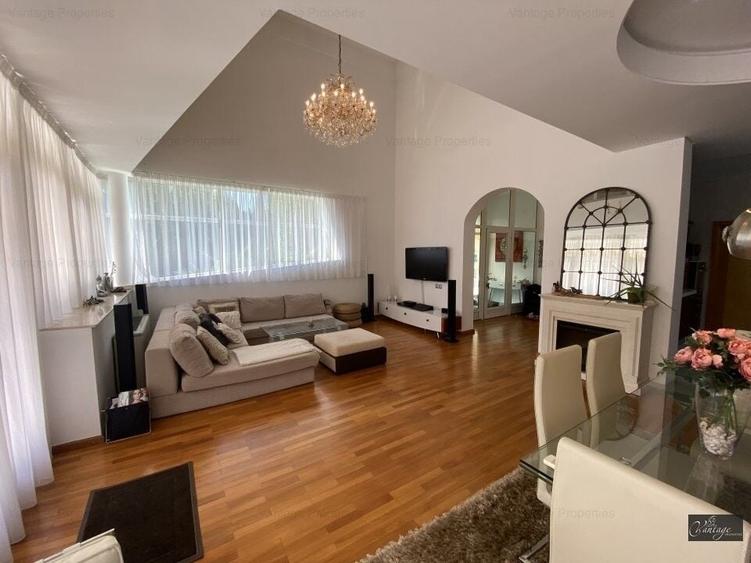 Duplex cu 4 camere cu Piscina în Iancu Nicolae