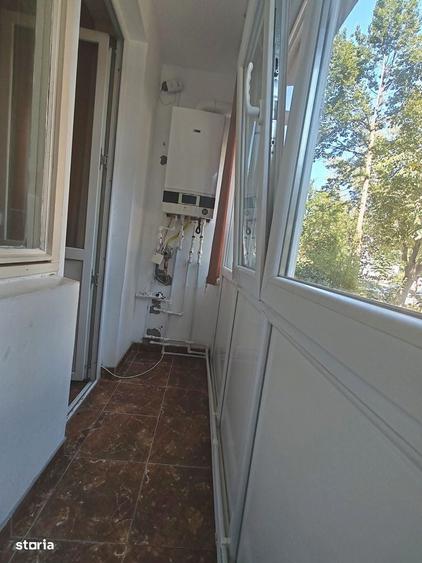 Apartament cu 2 camere semidecomandat în Craiovei