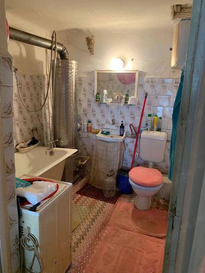 Casă cu 3 camere cu Teren 439 Mp în Central
