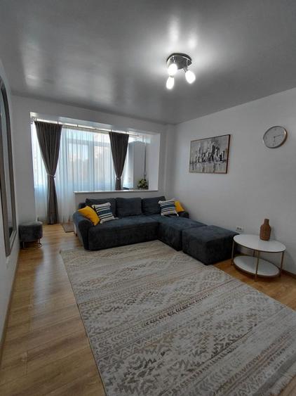 Apartament cu 2 camere semidecomandat în Tomis Nord