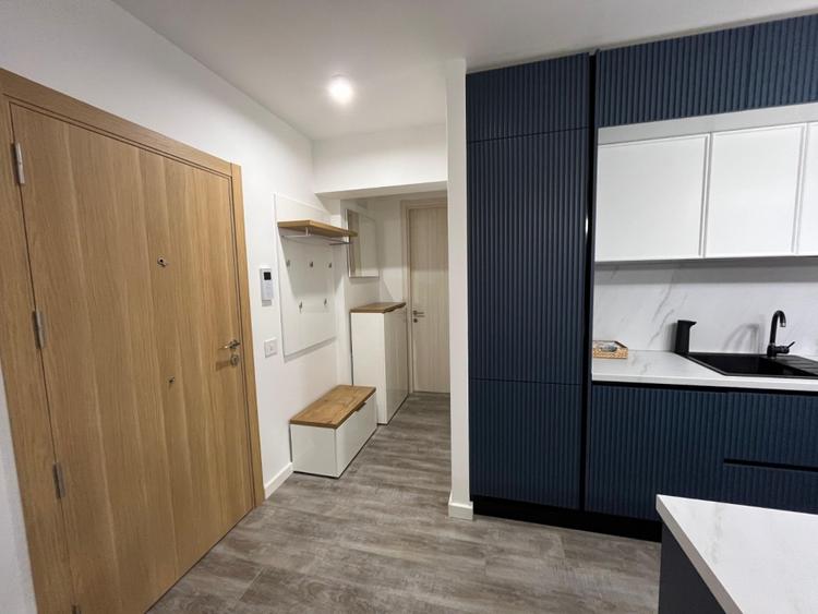 Apartament cu 2 camere semidecomandat, mobilat în Pajura
