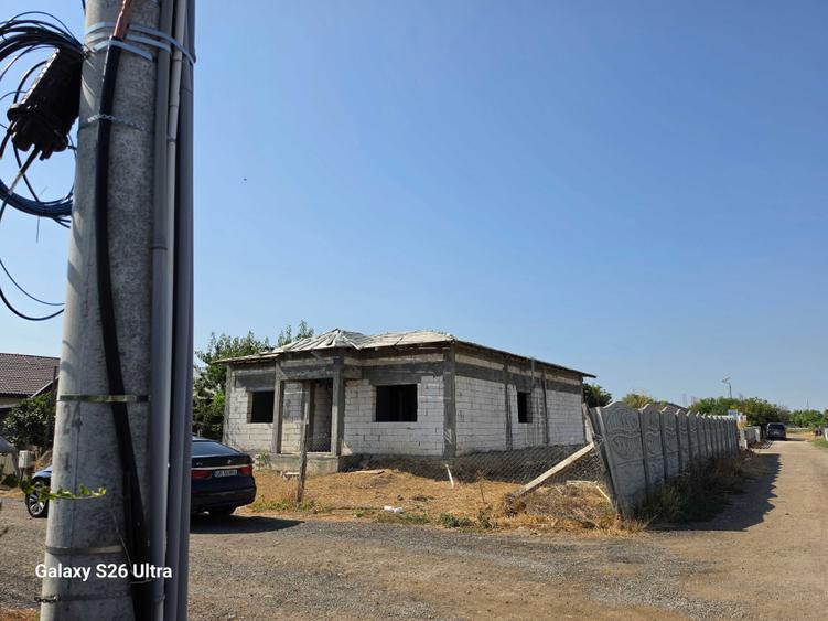 Casă cu 3 camere în Exterior Vest