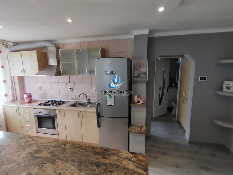 Apartament cu 2 camere decomandat în Central