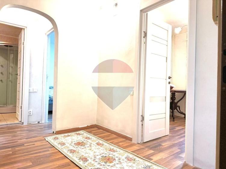 Apartament cu 2 camere decomandat în Băneasa