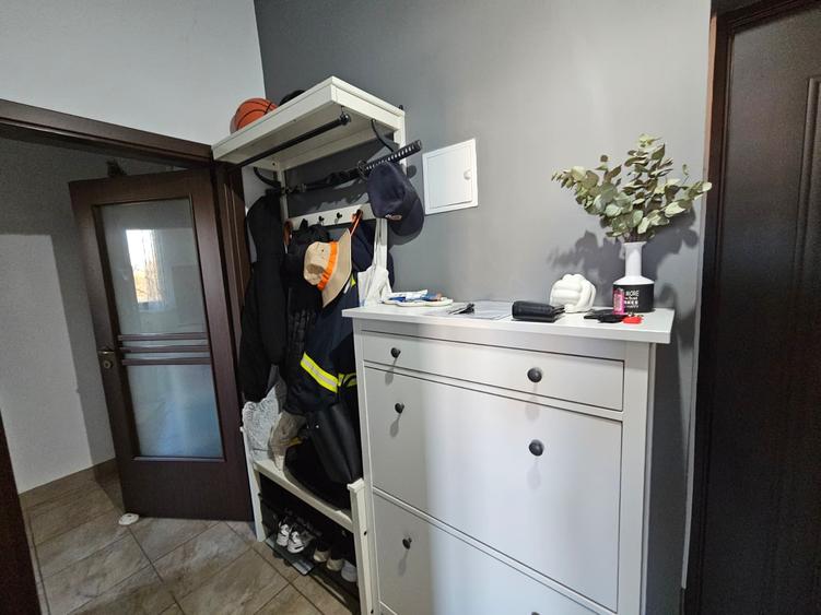 Apartament cu 2 camere decomandat, mobilat în Aeroport