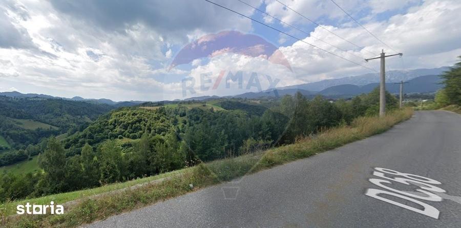 Teren de 2000 mp, în Moieciu