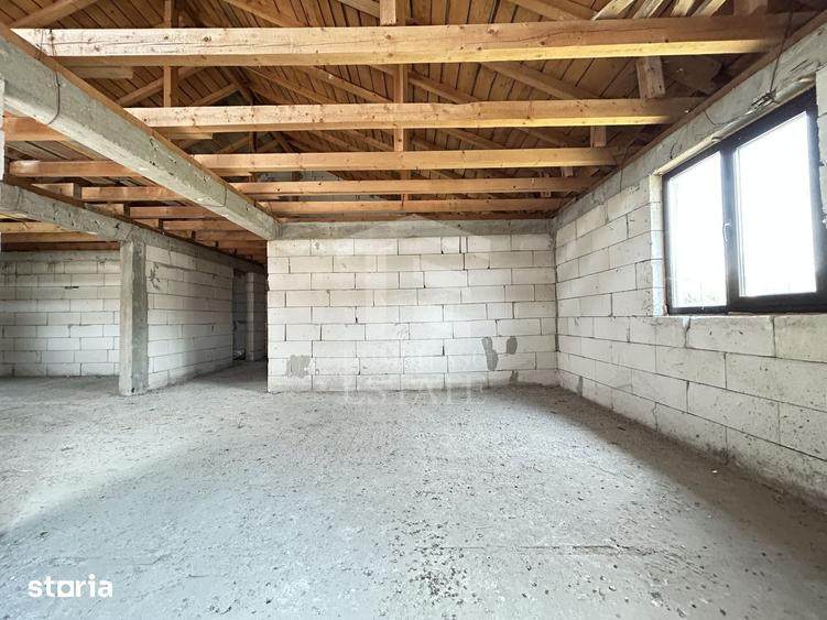 Casă cu 2 camere cu Teren 300 Mp în Lumina