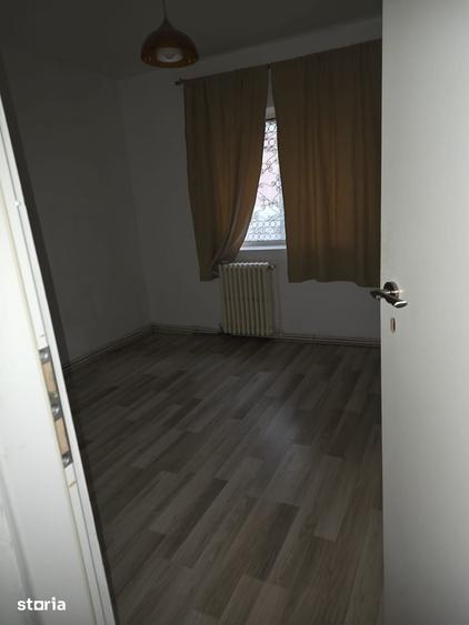 Apartament cu 3 camere decomandat în Piața Unirii