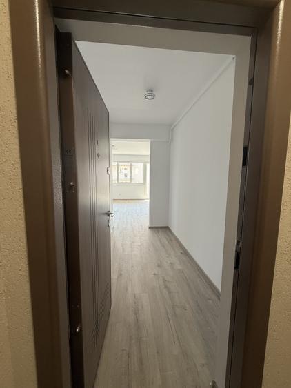 Apartament cu 2 camere semidecomandat în Florești
