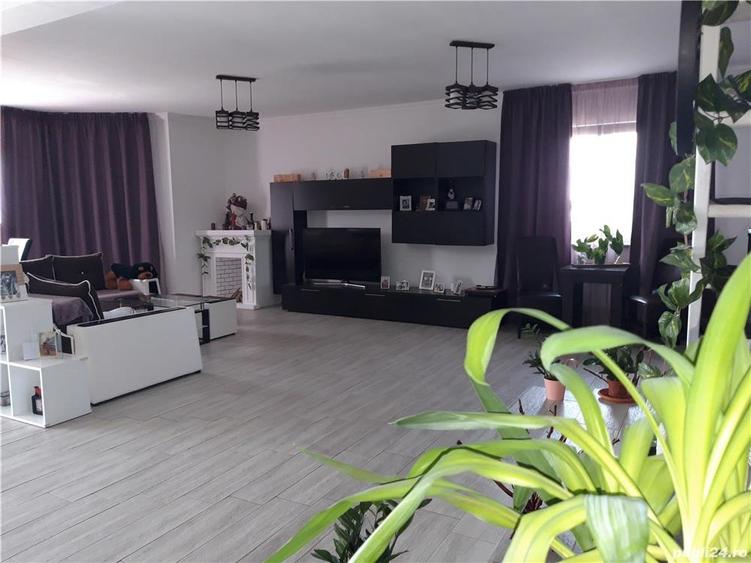 Casă cu 4 camere cu Teren 1000 Mp în Poroschia