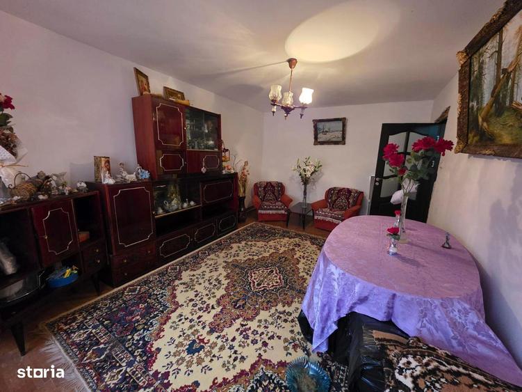 Apartament cu 4 camere decomandat în Central