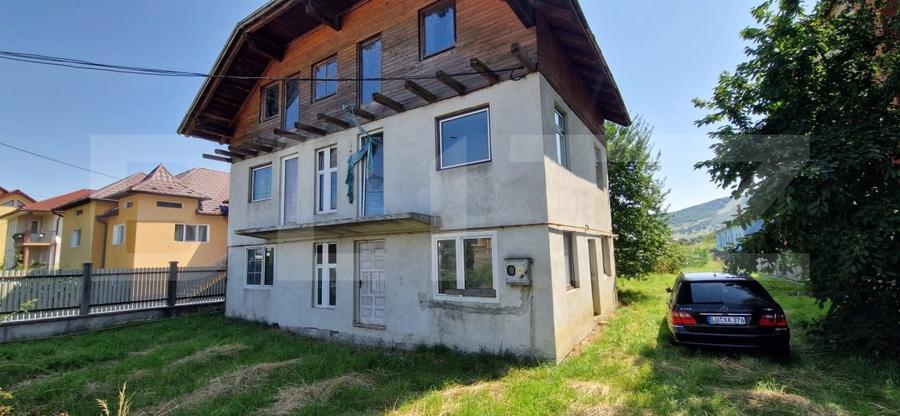 Casă individuală cu 5 camere cu Canalizare în Unirea
