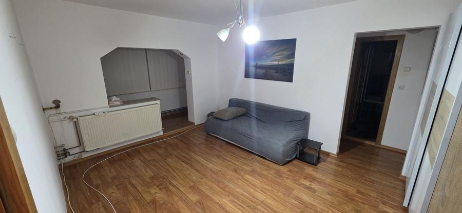 Apartament cu 2 camere semidecomandat în Micălaca