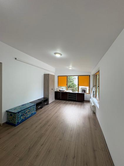 Casă cu 4 camere cu Garaj în Pipera