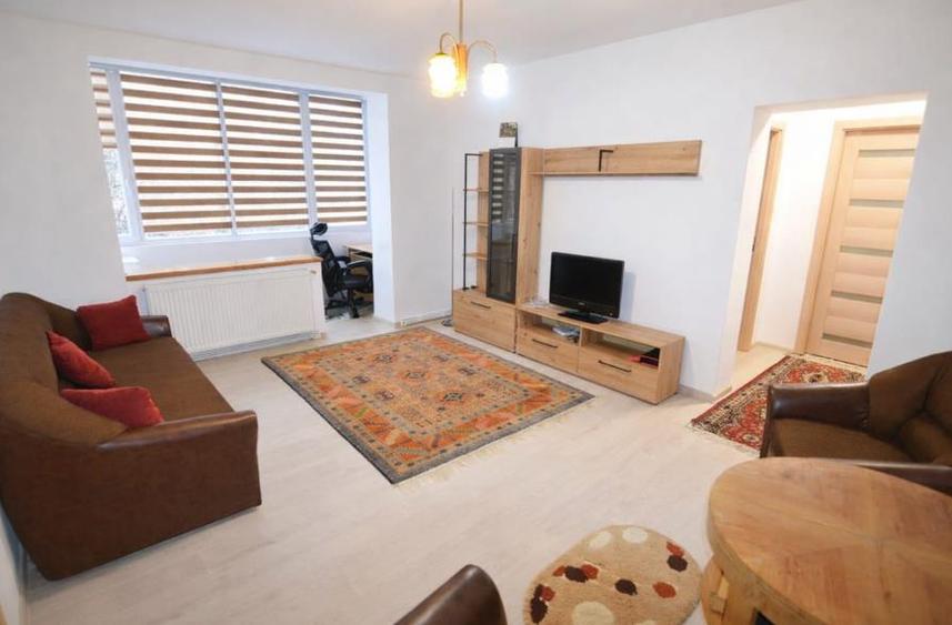 Apartament cu 2 camere semidecomandat în Tractorul — fotografia 1