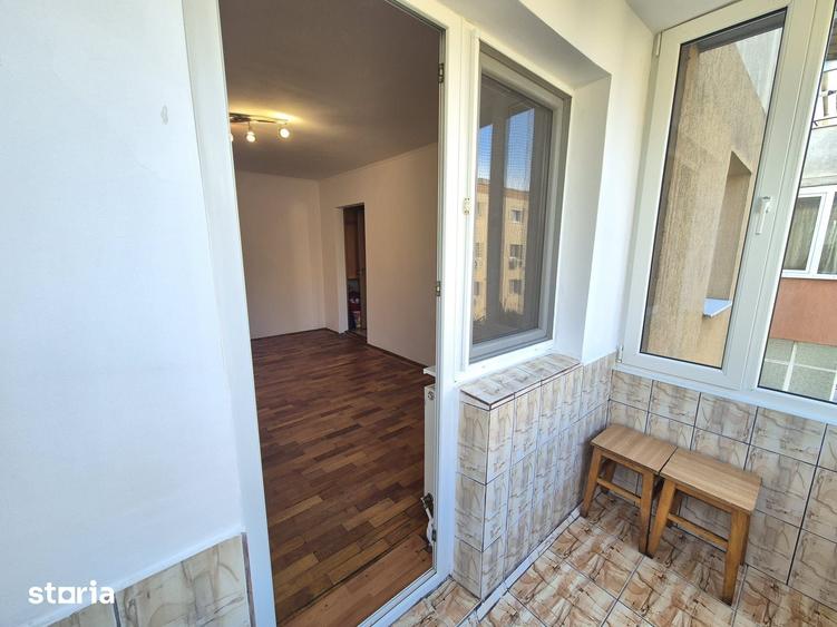 Apartament cu 2 camere semidecomandat în Hărmanului