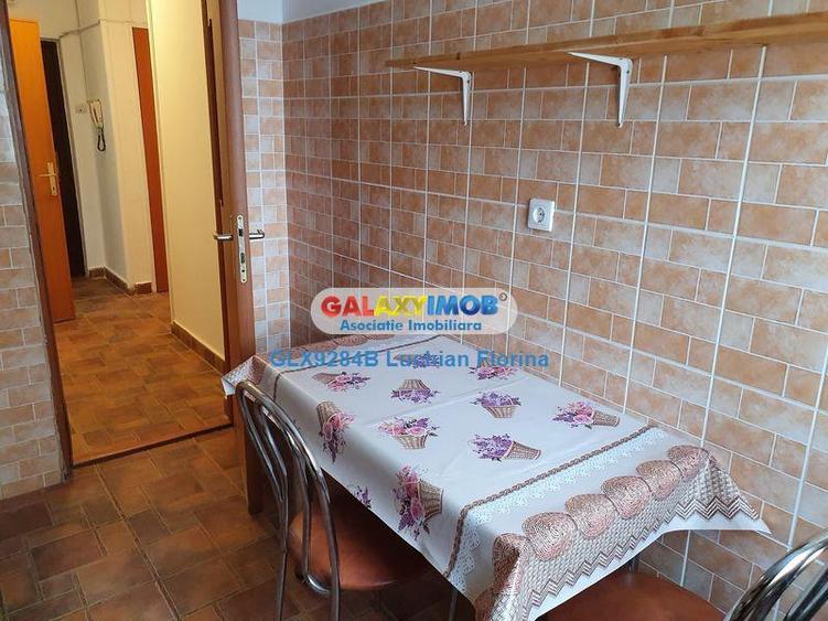 Apartament cu 2 camere decomandat, mobilat în Titan