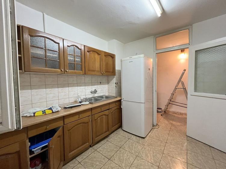 Apartament cu 2 camere semidecomandat, mobilat în Lipovei