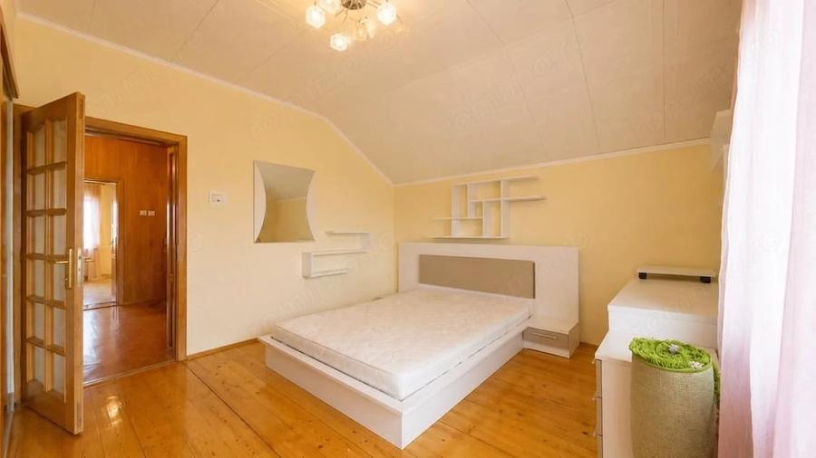 Casă cu 5 camere cu Teren 520 Mp în Grădiște