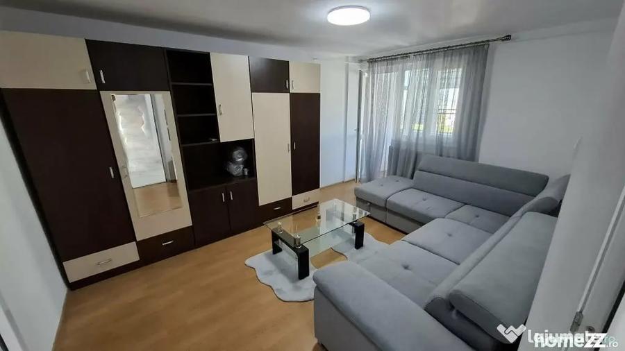 Apartament cu 2 camere decomandat în Independenței