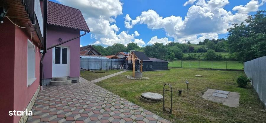 Casă cu 4 camere cu Teren 800 Mp în Saschiz
