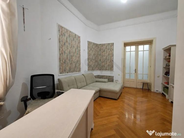 Apartament cu 4 camere semidecomandat în Dacia