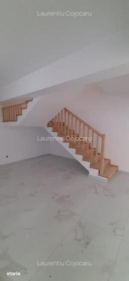 Casă cu 6 camere cu Teren 370 Mp în Ștefănești