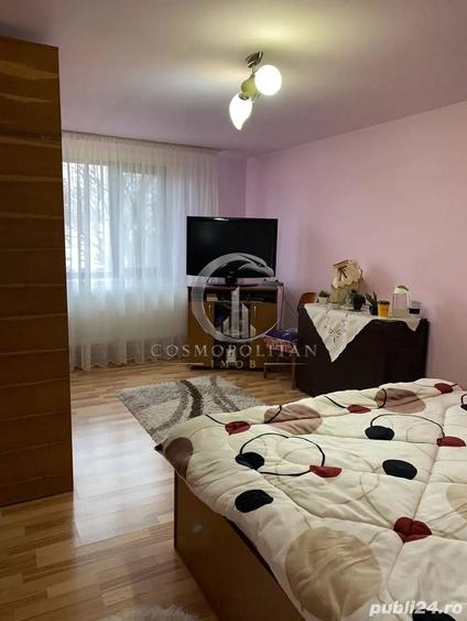 Casă individuală cu 4 camere cu Canalizare în Pietroasele