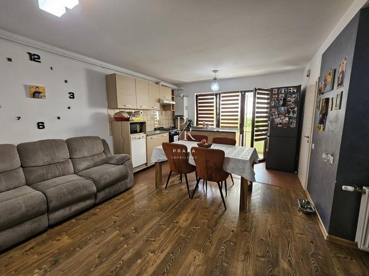 Apartament cu 3 camere semidecomandat, mobilat în Florești — fotografia 2