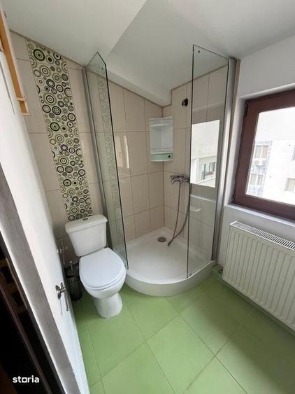 Apartament cu 3 camere, mobilat în Central