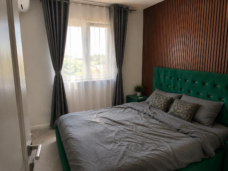 Apartament cu 3 camere decomandat, mobilat în Complex Studențesc