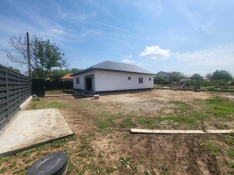 Casă cu 4 camere în Central