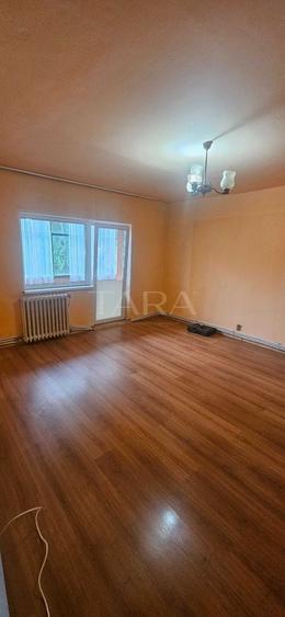 Apartament cu 4 camere decomandat în Dâmbul Rotund