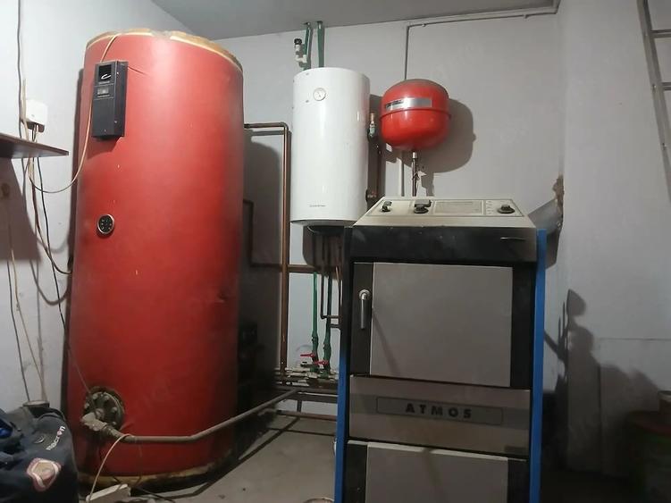 Casă cu 4 camere cu Teren 800 Mp în Uivar