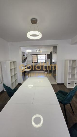 Casă cu 4 camere decomandat cu Canalizare în Pipera