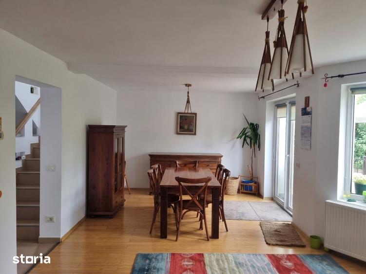 Casă cu 5 camere cu Teren 505 Mp în Șelimbăr