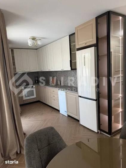 Apartament cu 3 camere semidecomandat în Iris