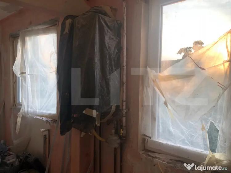 Apartament cu 2 camere nedecomandat în Solidarității